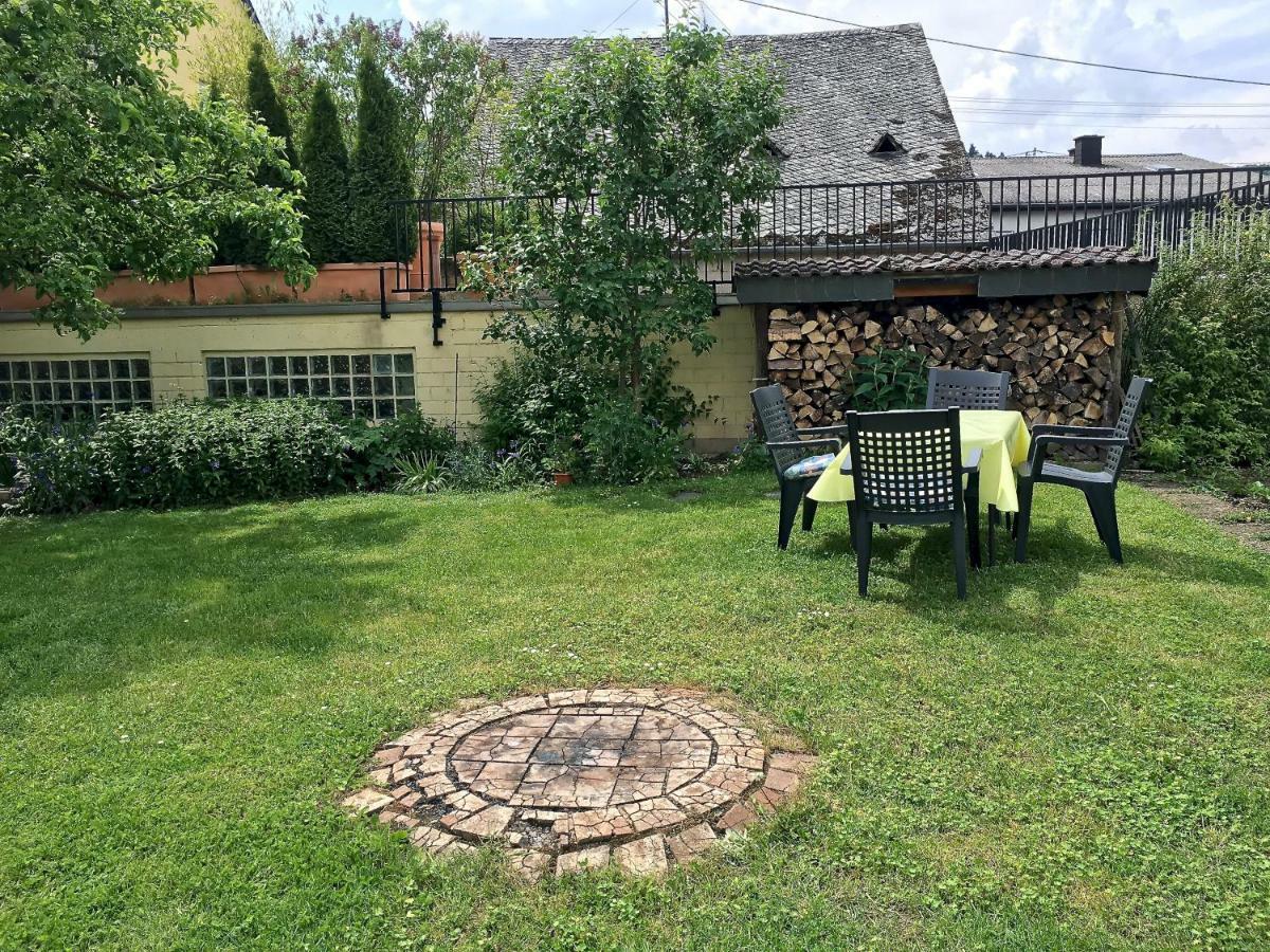 Gastehaus Hoffmann Bed & Breakfast Farschweiler Eksteriør bilde