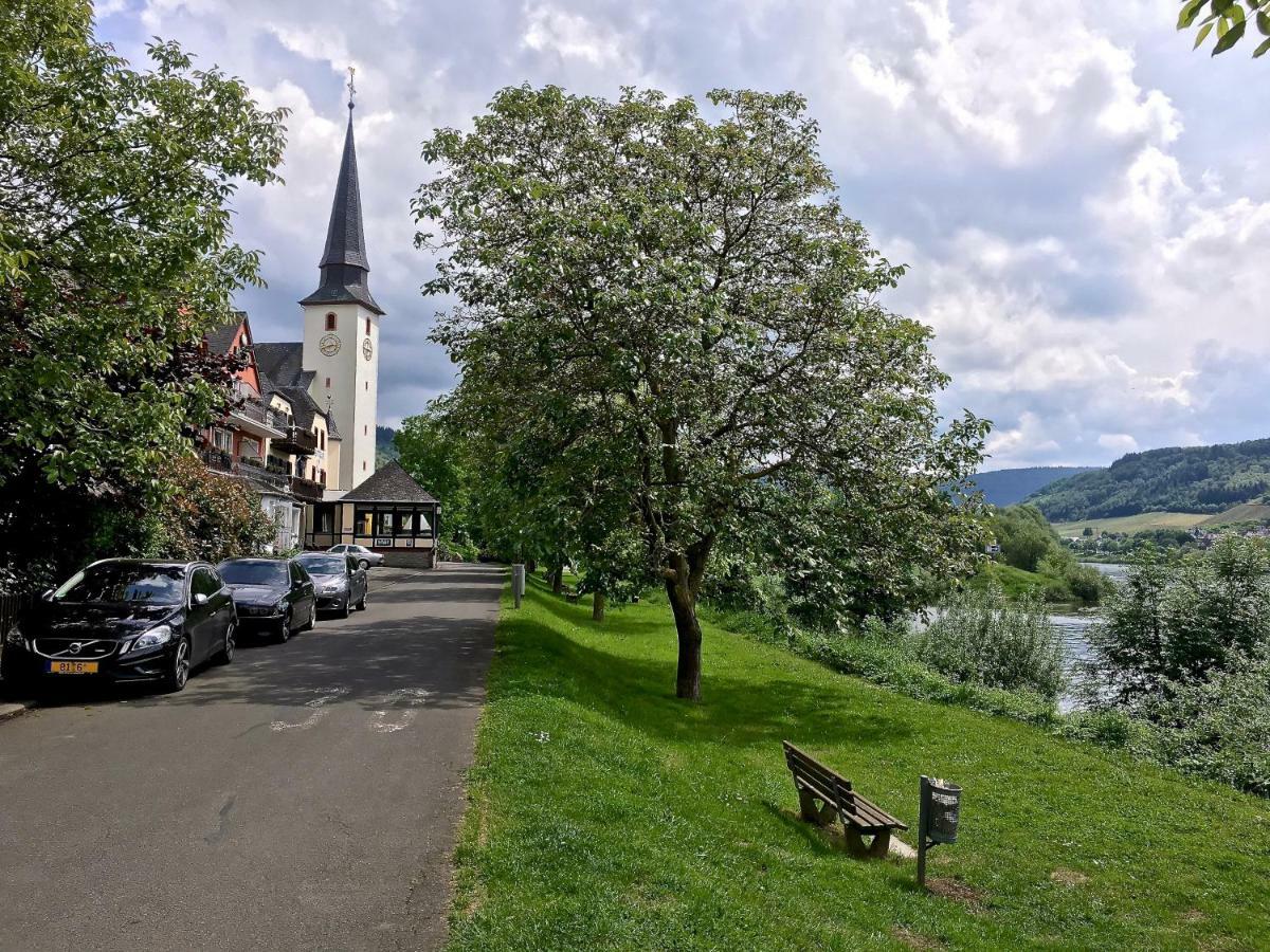 Gaestehaus Hoffmann Farschweiler Eksteriør bilde
