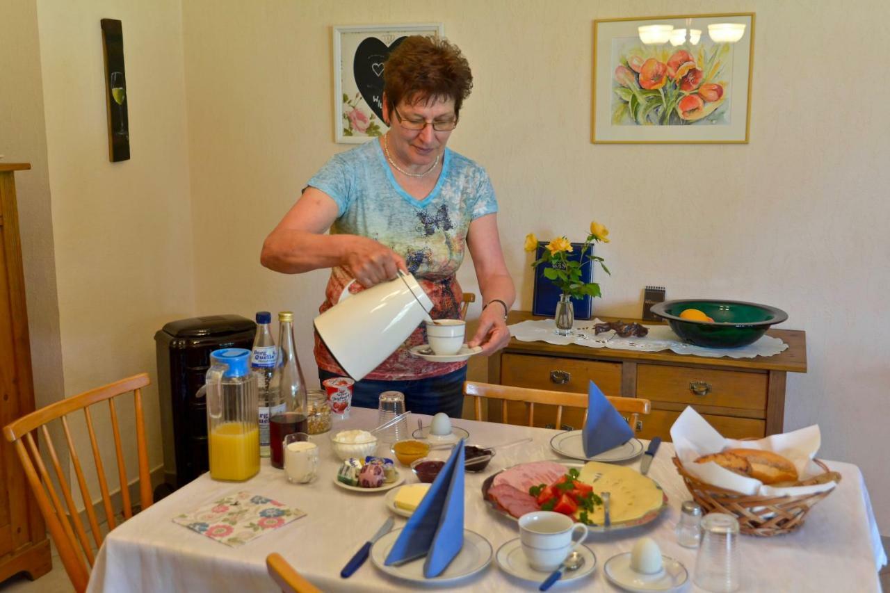 Gastehaus Hoffmann Bed & Breakfast Farschweiler Eksteriør bilde